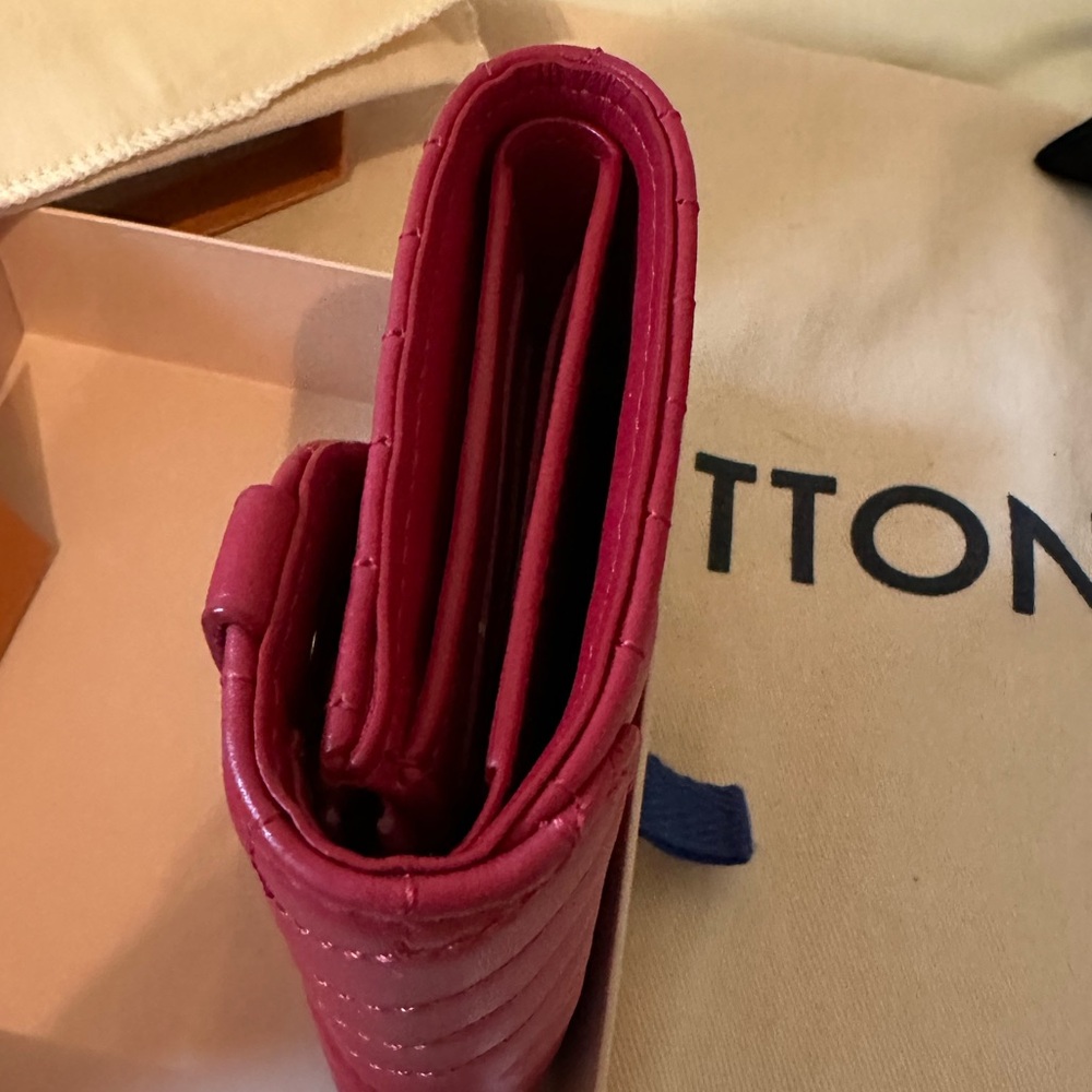 Louis Vuitton Wave Compact Wallet - Picture 2 of 10